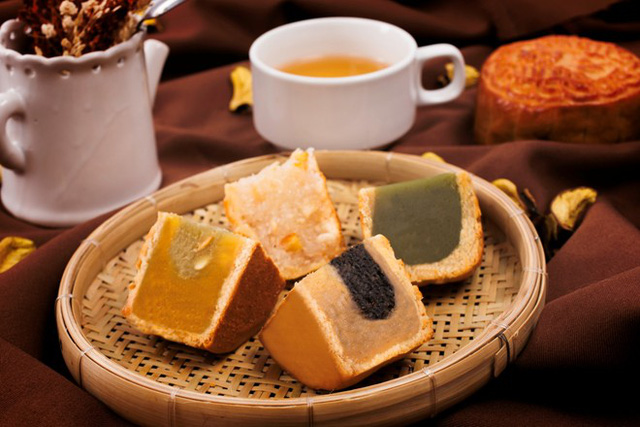 ai-nen-han-che-an-banh-trung-thu
